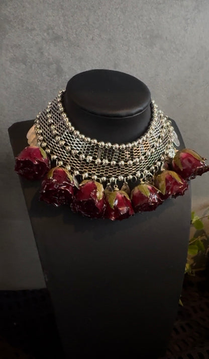 Natural Roses neckace