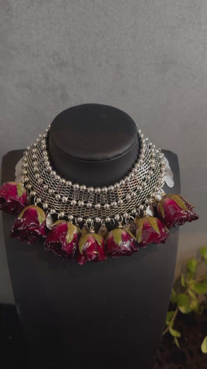 Natural Roses neckace